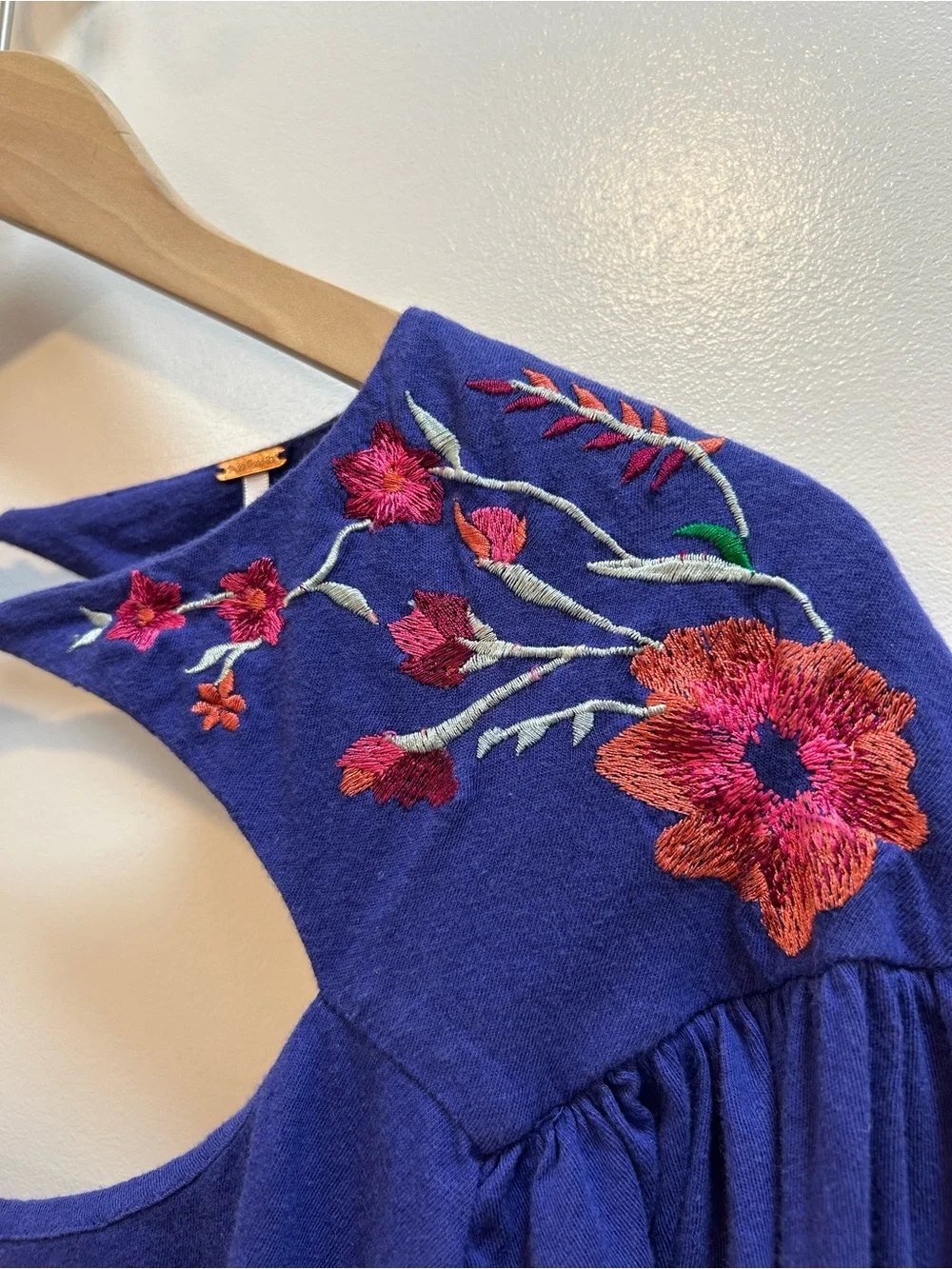 Free people lita embroidered puff sleeve blouse with stylish cutouts Sz s